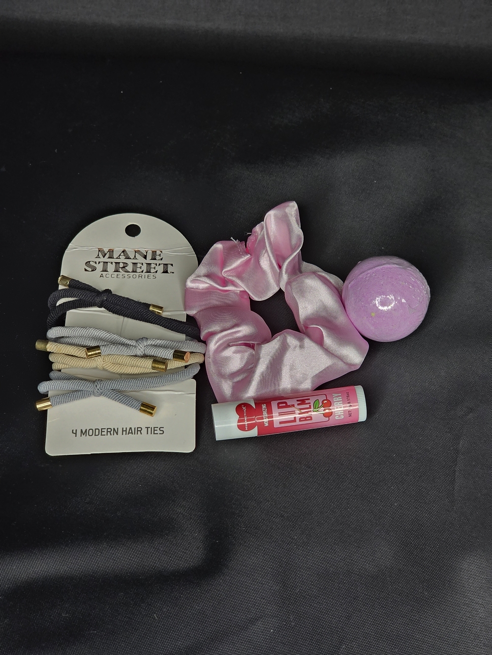 16 pc. Skincare & Beauty Set - Includes Elf & Drunk Elephant! - Picture 6 of 7